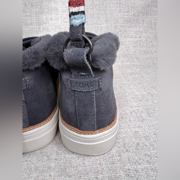 TOMS NWT Paxton Forged Iron gray suede faux fur lined sneakers size 9.5 ankle - Picture 11 of 13